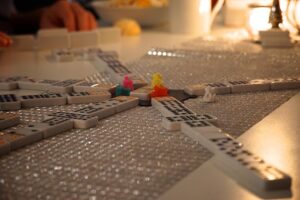 Image of dominoes.
